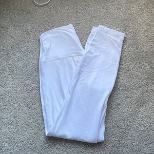 Lululemon Align White, double lined size 6 leggings 25 in